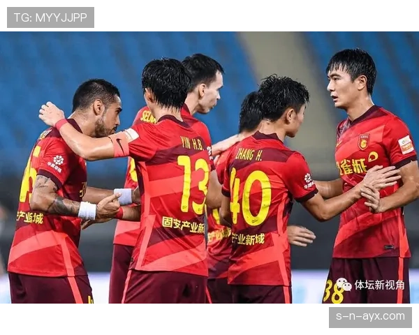 中超豪强对峙局面显现，争冠与保级形势日趋激烈