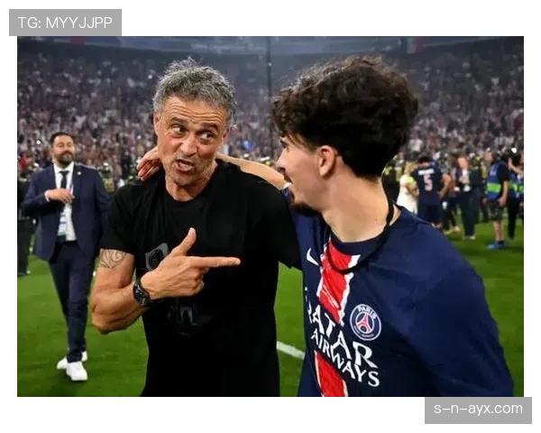 维蒂尼亚 vs 托纳利:中场平衡能力与战术适配性对比 维蒂尼亚 vs 托纳利:中场平衡能力与战术适配性对比