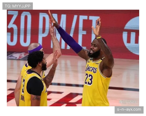 魔术师约翰逊传球组织显著提升，助力湖人关键时刻拉开比分