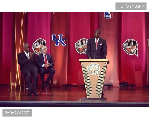 穆托姆博防守篮板贡献提升显著，掩护篮下成为球队防线核心